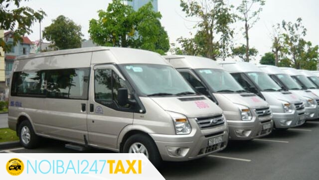 Dòng xe 16 chỗ Ford Transit tại Taxi Nội Bài 247