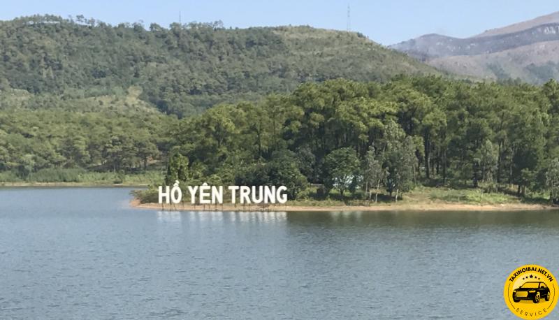 Hồ Yên Trung thu hút du khách bởi cảnh sắc mát mẻ, thơ mộng